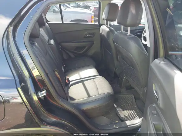 KL7CJLSB6LB030703 2020 CHEVROLET TRAX - Image 8