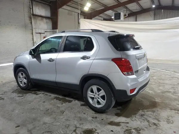 KL7CJLSB6LB033410 2020 CHEVROLET TRAX - Image 2