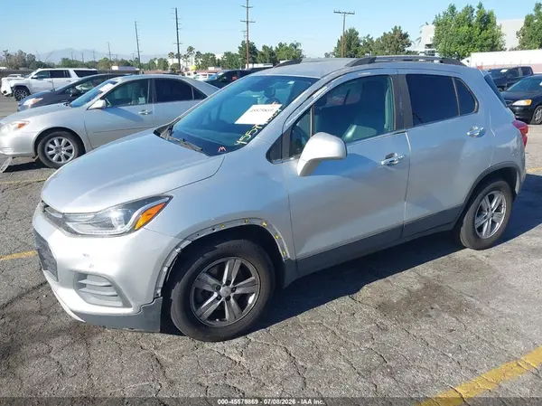 KL7CJLSB6LB039157 2020 CHEVROLET TRAX - Image 2