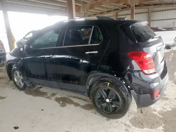 KL7CJLSB6LB045458 2020 CHEVROLET TRAX - Image 2