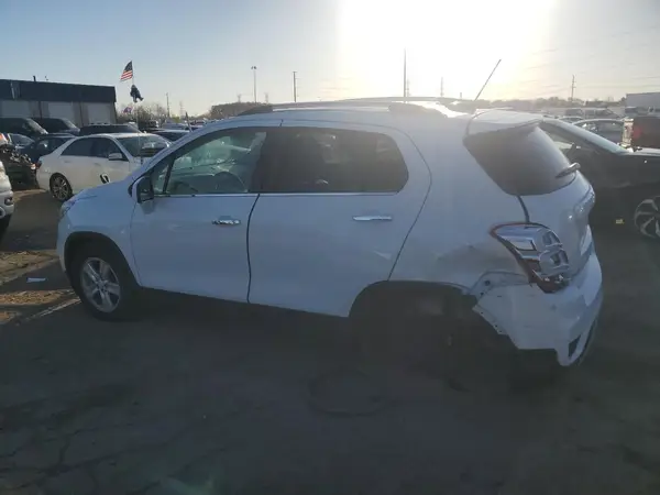 KL7CJLSB6LB054435 2020 CHEVROLET TRAX - Image 2