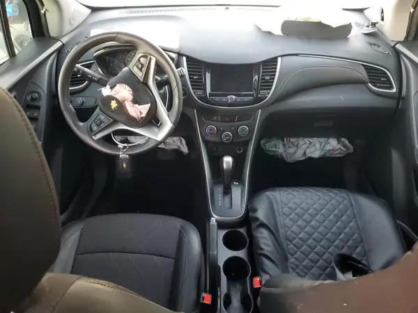 KL7CJLSB6LB083059 2020 CHEVROLET TRAX - Image 8