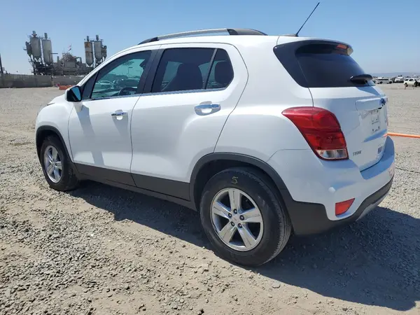 KL7CJLSB6LB091453 2020 CHEVROLET TRAX - Image 2