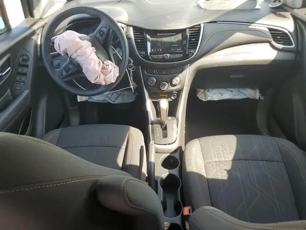 KL7CJLSB6LB320035 2020 CHEVROLET TRAX - Image 8