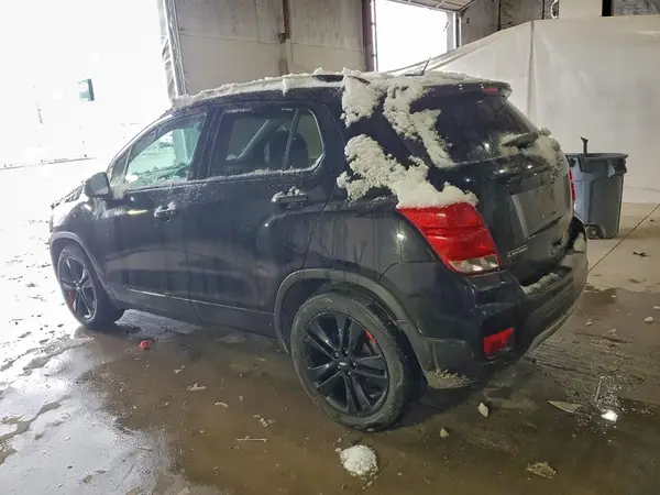 KL7CJLSB6LB327910 2020 CHEVROLET TRAX - Image 2