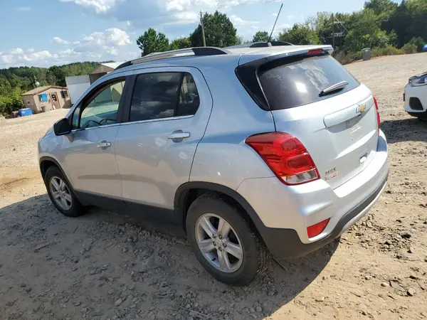 KL7CJLSB6LB335876 2020 CHEVROLET TRAX - Image 2
