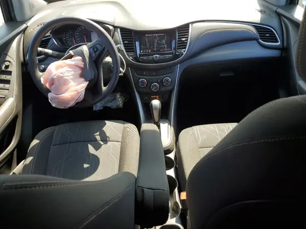 KL7CJLSB6LB335876 2020 CHEVROLET TRAX - Image 8