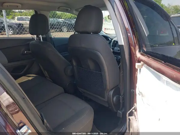 KL7CJLSB6LB341810 2020 CHEVROLET TRAX - Image 8
