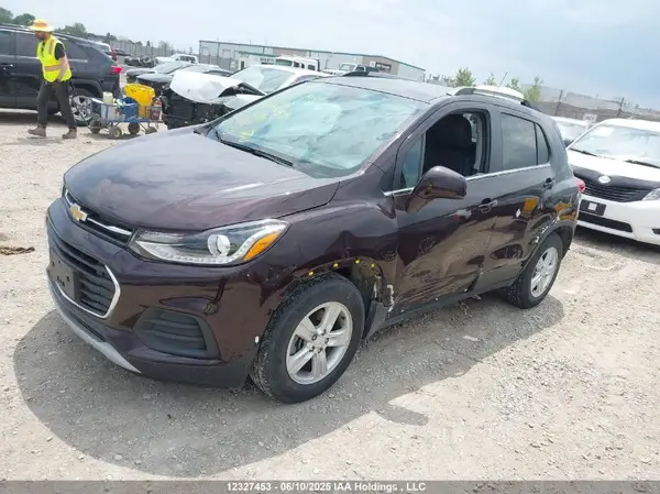 KL7CJLSB6LB343587 2020 CHEVROLET TRAX - Image 2