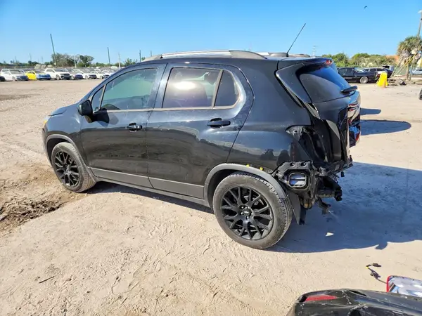 KL7CJLSB6LB352418 2020 CHEVROLET TRAX - Image 2