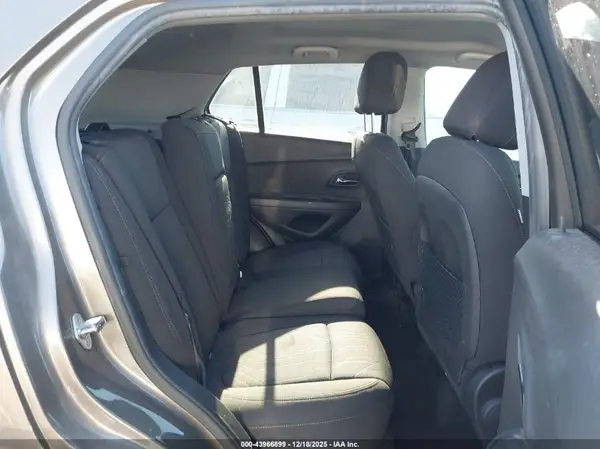 KL7CJLSB6LB353763 2020 CHEVROLET TRAX - Image 8