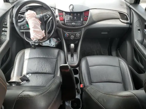 KL7CJLSB6MB318318 2021 CHEVROLET TRAX - Image 8