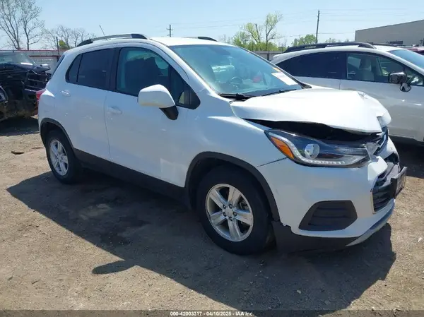 KL7CJLSB6MB323521 2021 CHEVROLET TRAX - Image 1