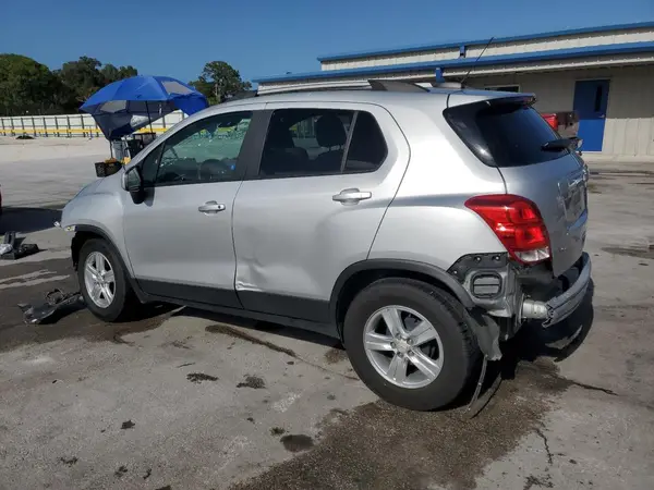 KL7CJLSB6MB328122 2021 CHEVROLET TRAX - Image 2