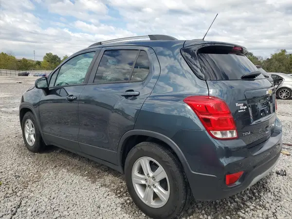 KL7CJLSB6MB334146 2021 CHEVROLET TRAX - Image 2