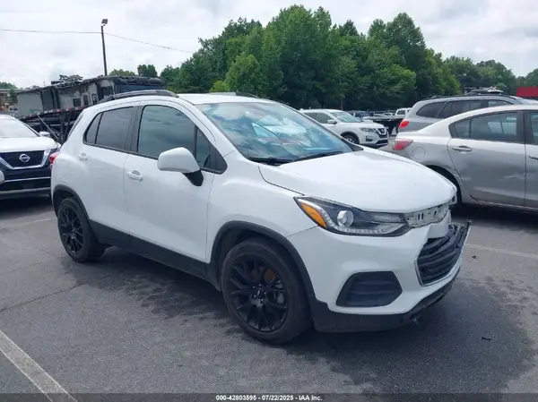 KL7CJLSB6MB353117 2021 CHEVROLET TRAX - Image 1