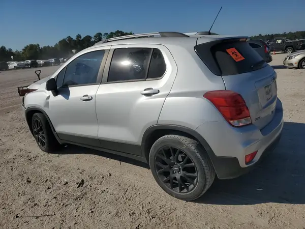 KL7CJLSB6MB356194 2021 CHEVROLET TRAX - Image 2