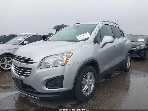 KL7CJLSB7GB569904 2016 CHEVROLET TRAX - Image 2