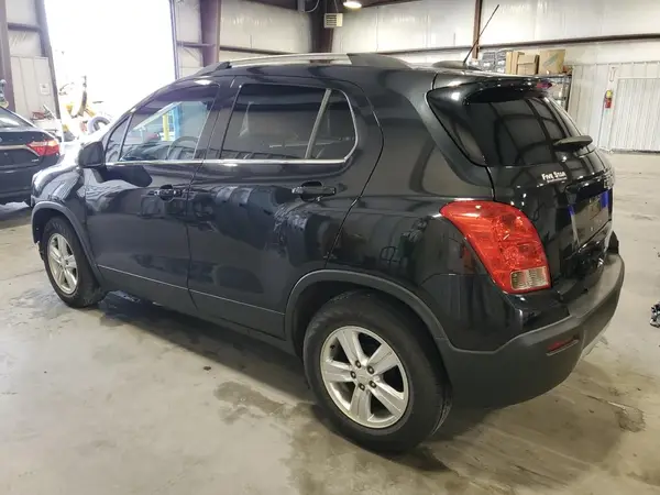 KL7CJLSB7GB716741 2016 CHEVROLET TRAX - Image 2