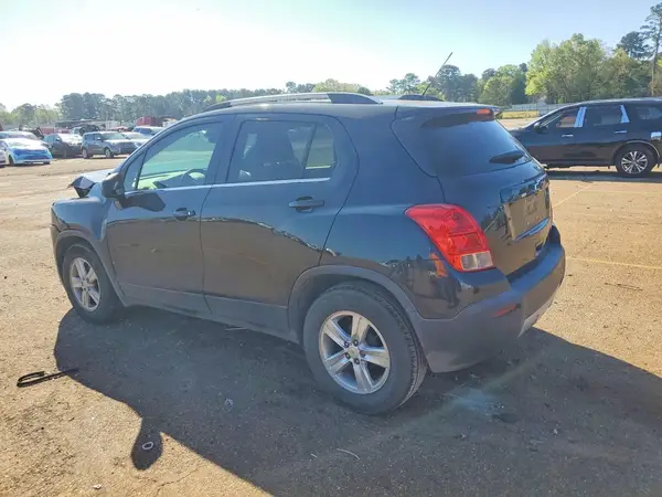 KL7CJLSB7GB730803 2016 CHEVROLET TRAX - Image 2