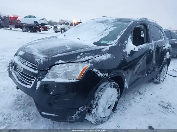 KL7CJLSB7GB736522 2016 CHEVROLET TRAX - Image 2