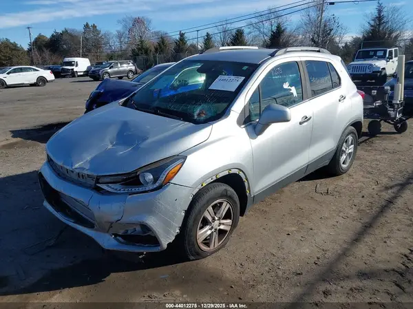 KL7CJLSB7HB069243 2017 CHEVROLET TRAX - Image 2
