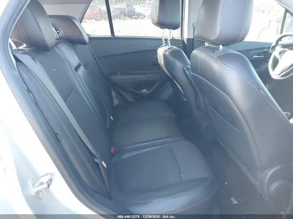 KL7CJLSB7HB069243 2017 CHEVROLET TRAX - Image 8