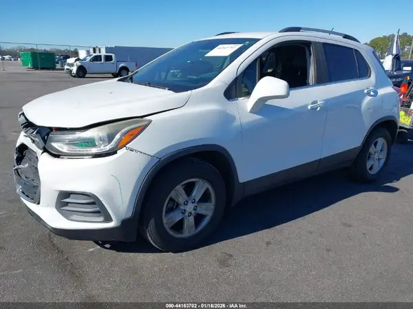 KL7CJLSB7HB090447 2017 CHEVROLET TRAX - Image 2
