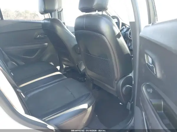KL7CJLSB7HB090447 2017 CHEVROLET TRAX - Image 8