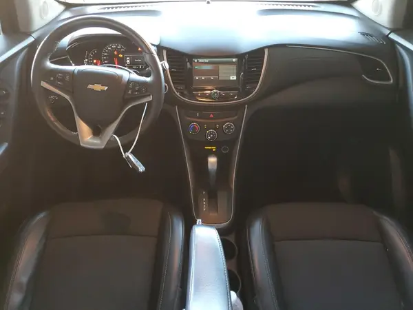 KL7CJLSB7HB106064 2017 CHEVROLET TRAX - Image 8