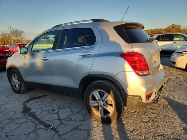 KL7CJLSB7HB157905 2017 CHEVROLET TRAX - Image 2