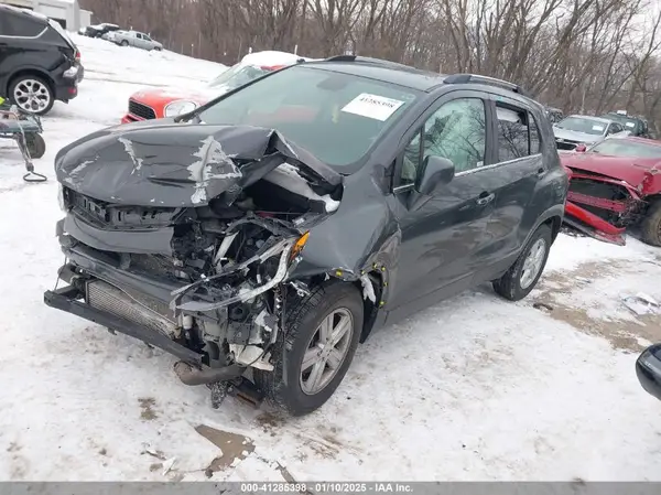 KL7CJLSB7HB161307 2017 CHEVROLET TRAX - Image 2