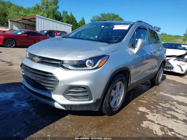 KL7CJLSB7HB168855 2017 CHEVROLET TRAX - Image 2