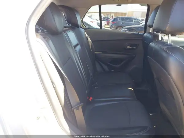 KL7CJLSB7HB168855 2017 CHEVROLET TRAX - Image 8