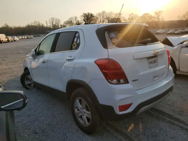 KL7CJLSB7HB192752 2017 CHEVROLET TRAX - Image 2