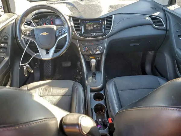 KL7CJLSB7JB541527 2018 CHEVROLET TRAX - Image 8