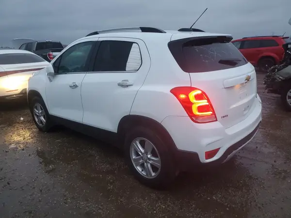 KL7CJLSB7JB547490 2018 CHEVROLET TRAX - Image 2
