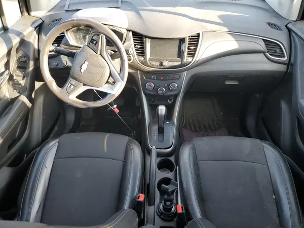 KL7CJLSB7JB547490 2018 CHEVROLET TRAX - Image 8