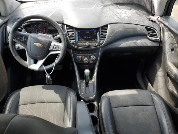 KL7CJLSB7JB576231 2018 CHEVROLET TRAX - Image 8