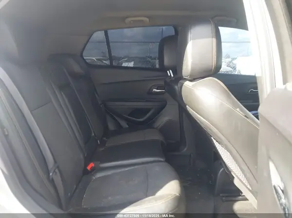 KL7CJLSB7JB581347 2018 CHEVROLET TRAX - Image 8