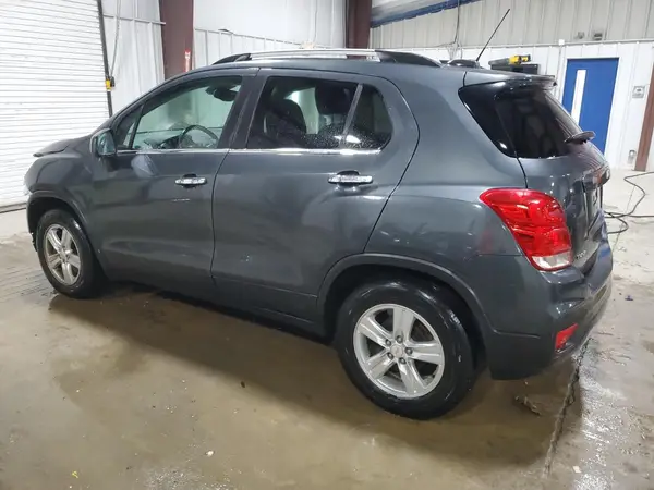 KL7CJLSB7JB618526 2018 CHEVROLET TRAX - Image 2