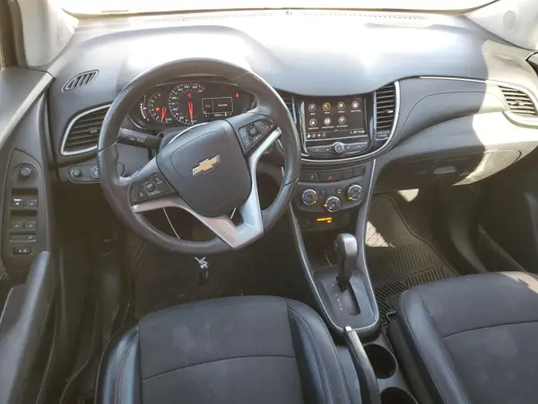 KL7CJLSB7JB649162 2018 CHEVROLET TRAX - Image 8