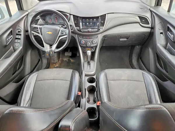 KL7CJLSB7KB719910 2019 CHEVROLET TRAX - Image 8