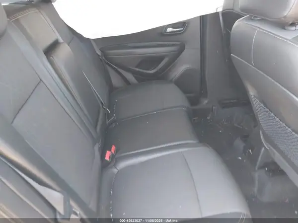 KL7CJLSB7KB730020 2019 CHEVROLET TRAX - Image 8