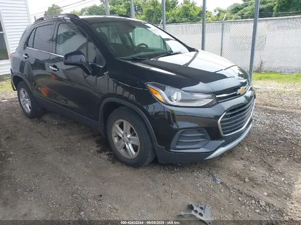 KL7CJLSB7KB744032 2019 CHEVROLET TRAX - Image 1