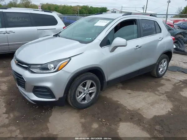 KL7CJLSB7KB751286 2019 CHEVROLET TRAX - Image 2