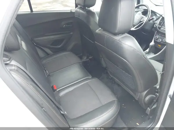 KL7CJLSB7KB751286 2019 CHEVROLET TRAX - Image 8