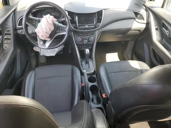 KL7CJLSB7KB785146 2019 CHEVROLET TRAX - Image 8
