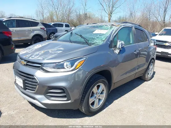 KL7CJLSB7KB799886 2019 CHEVROLET TRAX - Image 2