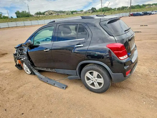 KL7CJLSB7KB823457 2019 CHEVROLET TRAX - Image 2